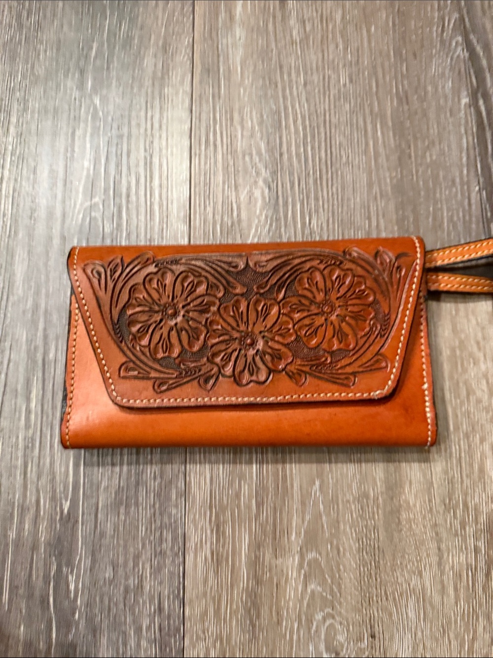 Embossed Floral Leather Clutch Wallet Mexican - Picture 2 of 13
